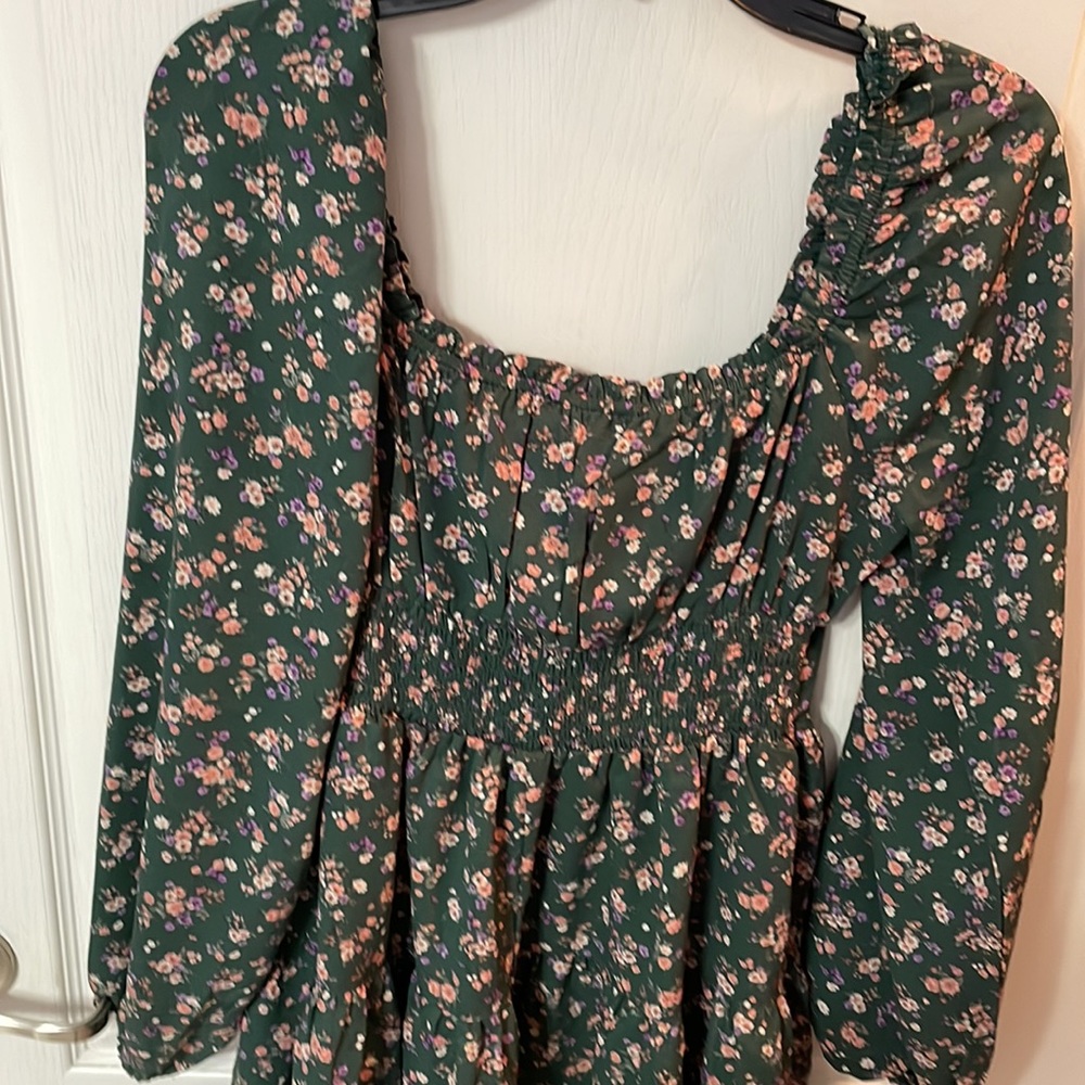 Dress - Picture 4 of 4